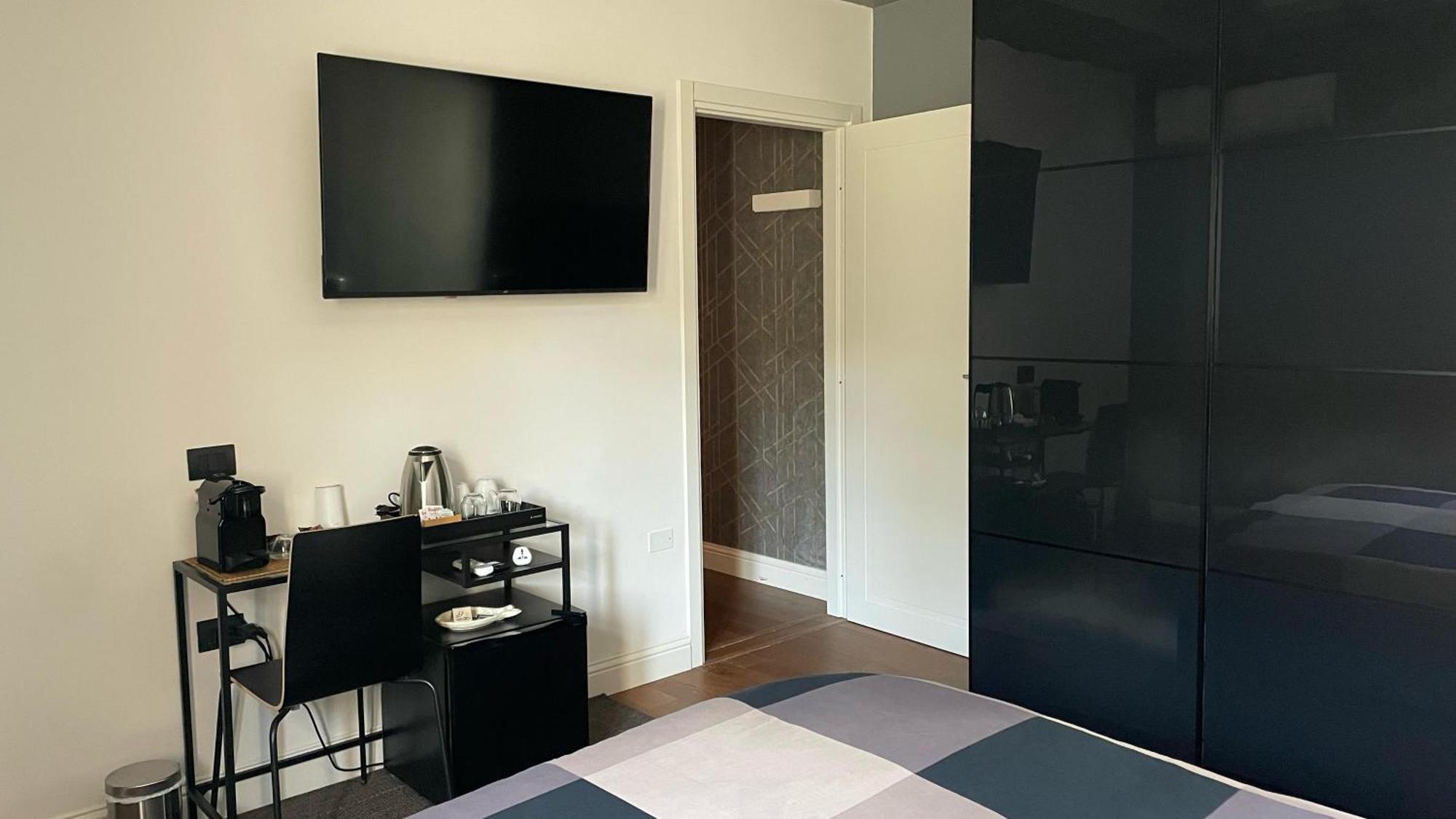 Kero Luxury Rooms Cagliari Bagian luar foto