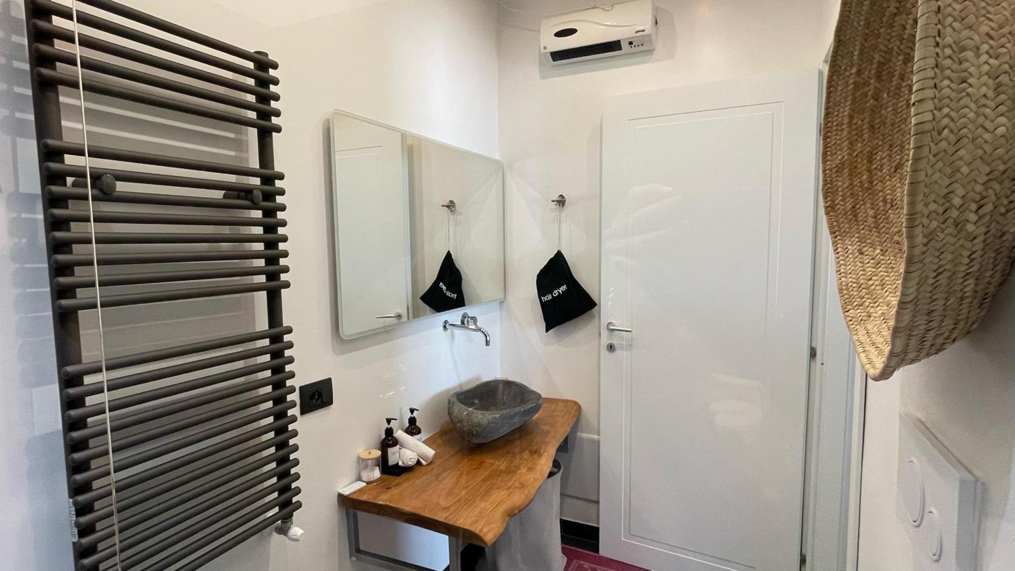 Kero Luxury Rooms Cagliari Bagian luar foto